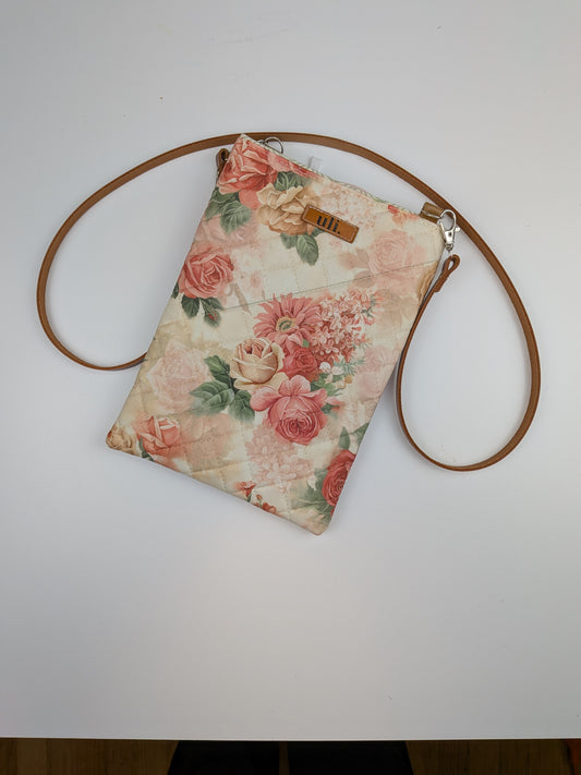 Quilted Travel Bag (Beige, Vintage Rose)